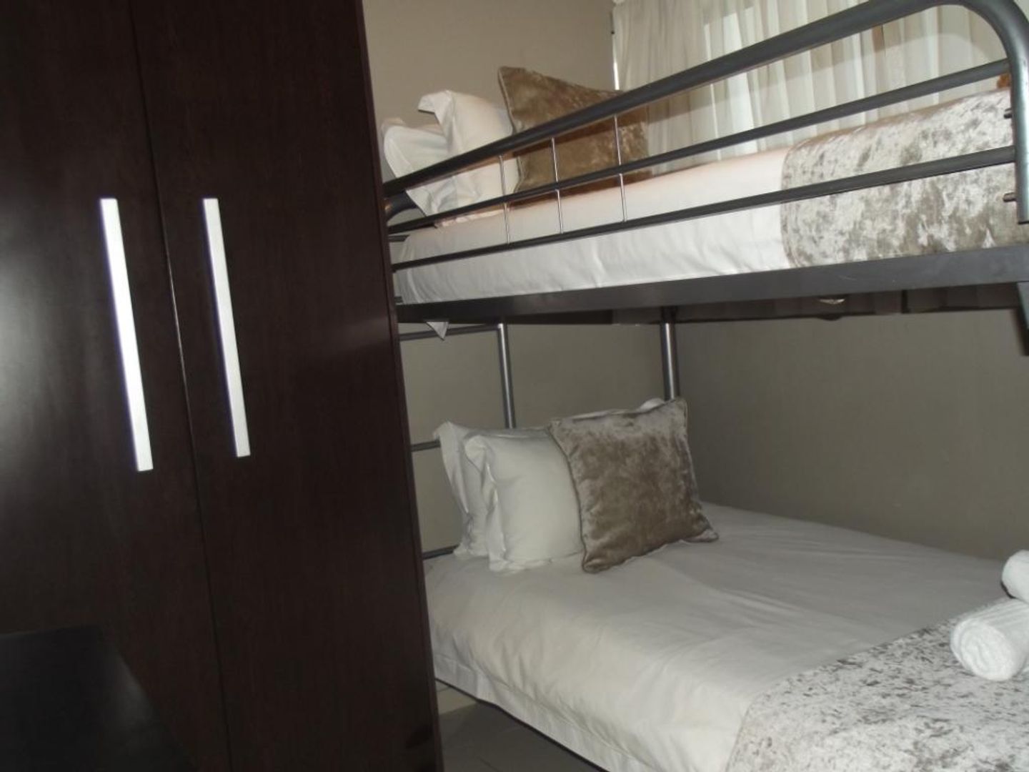 2 Bedroom Property for Sale in Bloubergrant Western Cape